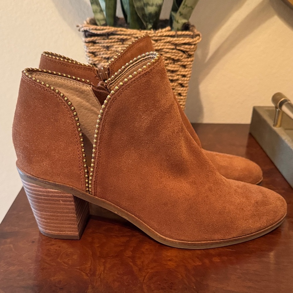 Lucky Brand Tan Suede Ankle Booties